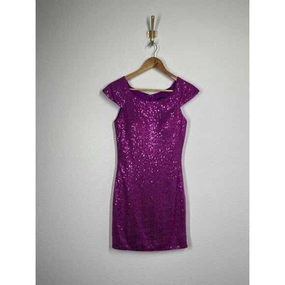 La Femme Magenta Sequin Mini Short Cocktail Dress Size 6 Party Style 19464 - Picture 1 of 6